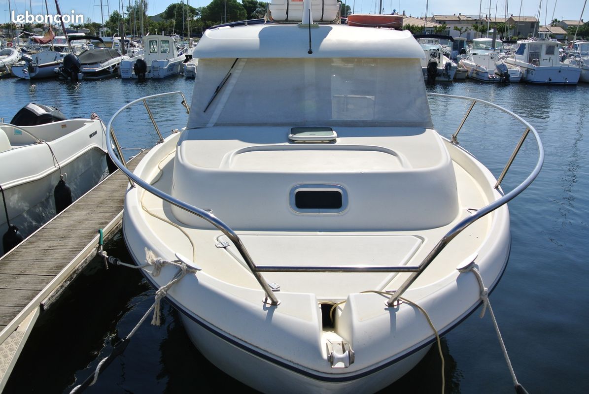 slider 1 Beneteau Antares 710